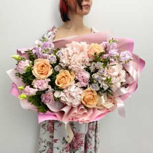 Розовое кружево