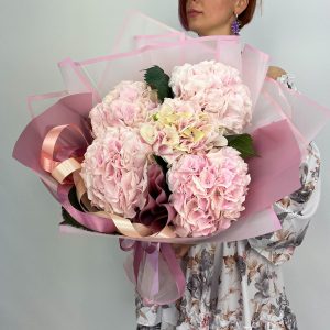 Клубничная вата