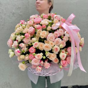 Корзина Шик из кустовых роз