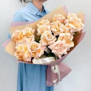 Эквадрские розы Шиммер 15 шт