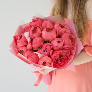 Нежные отборные пионы 27 шт