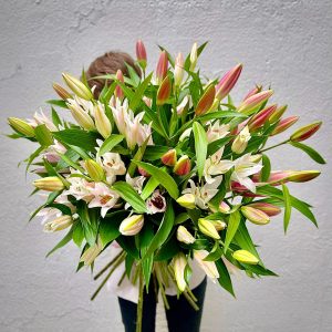 Охапка Лилий