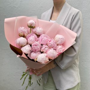 Пионы Шик Пинк