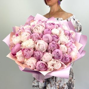 Микс нежных пионов 49 шт.