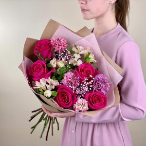 15 красных и белых Эквадорских роз (70 см)