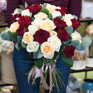 Розы в саду