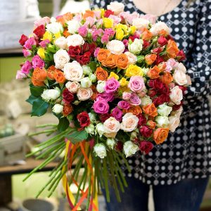 Букет из 51 кустовой розы
