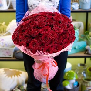 Рэд Наоми 51 роза