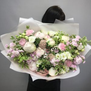 Розовое безе