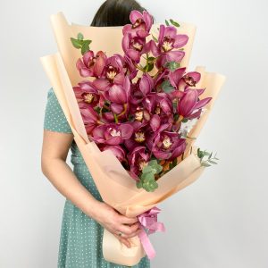 Цимбидиум 3 ветки