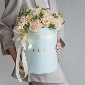 Парящий в облаках